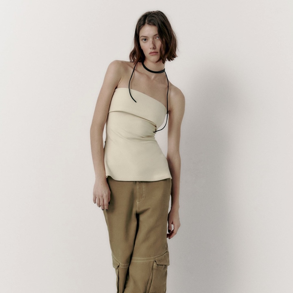 Viral Zara zipper top